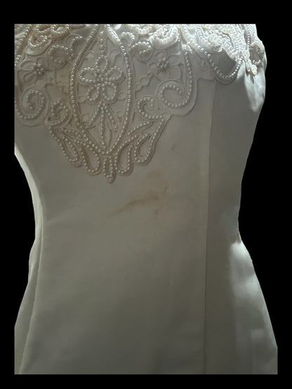 #2006 White Sleeveless Cutout Back